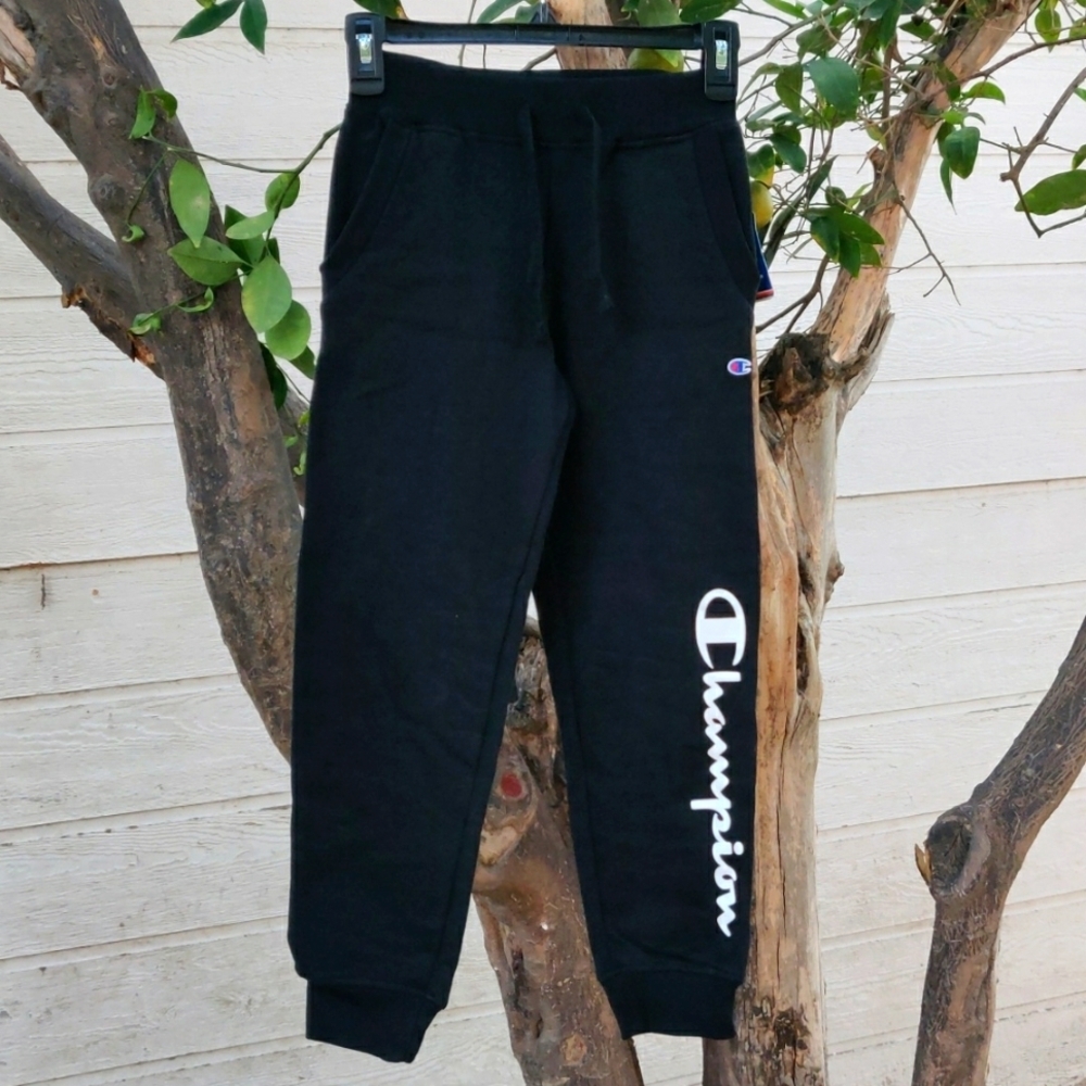 Champion boy's joggers size S color black